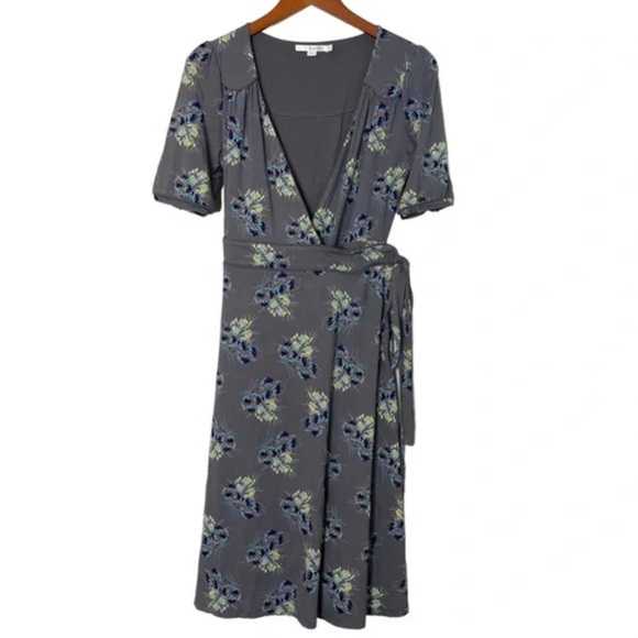 Boden Dresses & Skirts - Boden Womens Stretch Knit Gray Floral Wrap Dress Size 14L